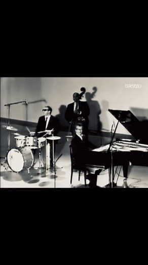 90K views · 2.5K reactions | Take five | Io volevo solo imparare a suonare il sax | Facebook