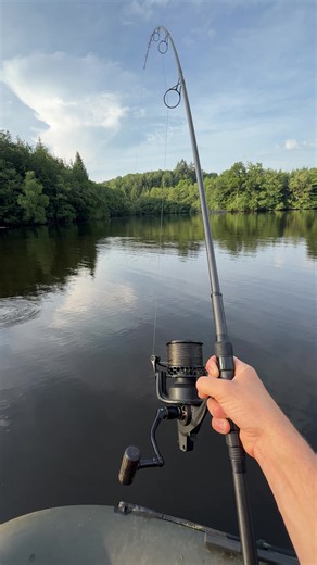 Carp Fishing Boat Battle: Epic Angling Action