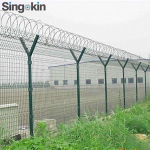 [Hot Item] Triangle Bending Fence 3D Curved Safety Net Welded Wire Mesh Fence