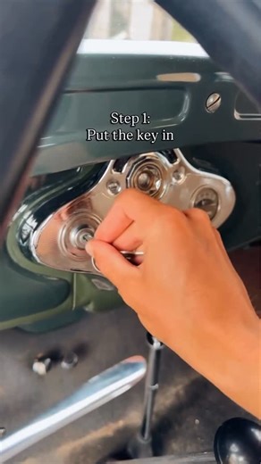 The Classic Drive 🛞🚗 on Instagram: "How to start a 1931 Ford model A 💪🏼 Follow for more video’s like this! 🤝🏼 #fordmodela #oldtimer #startup #coldstart #classiccar"