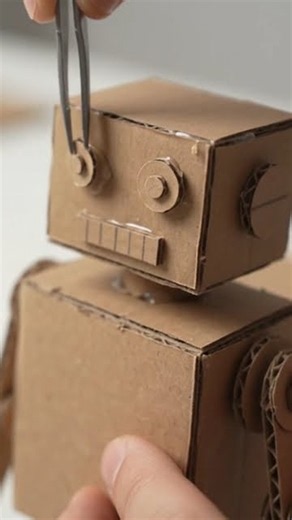 I Made a ROBOT Out of Cardboard 🤖📦🔥 #Shorts