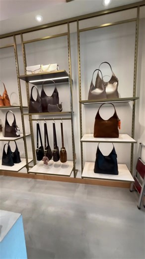 Try On Coach Purses: Share Your Favorites!
