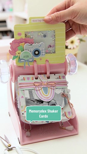 Let’s create together! These Shaker MemoryDex Cards are amazing! ❤️ Prepare all your supplies because we are going to make them. Do you have special memories to add to them? Let’s make them look amazing! Find all the materials and the step-by-step tutorial on our YouTube channel. Let's create with Celes @GuiadeManualidades ❤️ #scrapandlearn #slcreativecommunity #scrapbooking #celesgonzalo #guiademanualidades #papercrafting #paperaddict#scrapbookaddict #scrapbooker #craftinginspiration #craftingl
