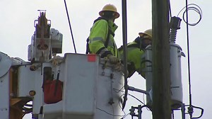 Gusty winds knock out power to thousands across western Washington