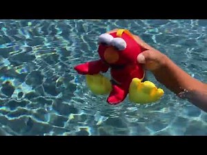Elmo Learns to Blow Bubbles and Eyes In with Art of Swimming