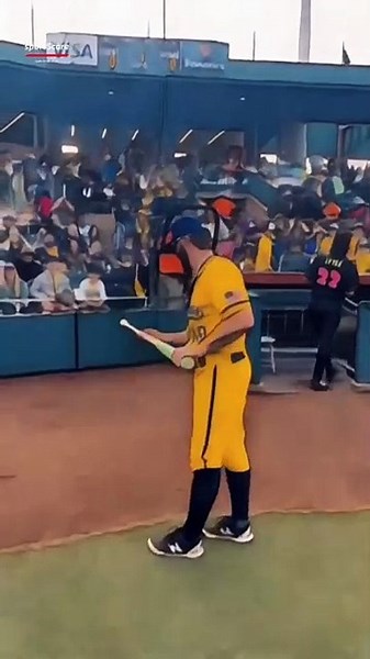 Insane Bat Twirl Skills 😲 | Baseball Player Spins Like a Pro! #baseball #baseballcards #baseballlife