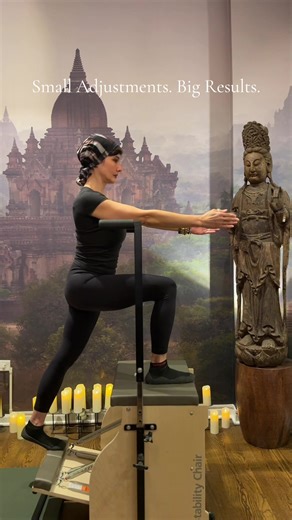 Most of the work happens before the movement even starts. A small shift in posture. A subtle change in placement. And suddenly, everything feels different. That’s the power of proper alignment and what we focus on in every class. When you understand the movement, your body responds. #PilatesChicago #WestLoopPilates #ChairPilates #MetaphysicalPilates #ChicagoWellness