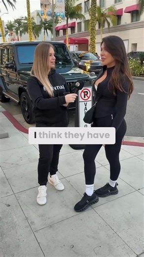 Asking people in Beverly hills if billionaires should exist… #billionaire #rich #beverlyhills #streetinterview #finance | Jessica Palmadessa