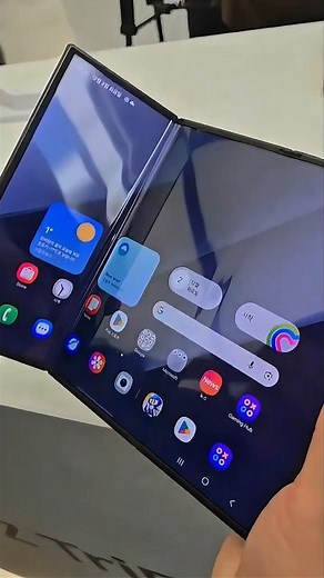 Samsung's new foldable phone is here!!Galaxy Z TriFold