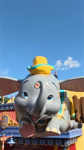 Flying high on Dumbo at Magic Kingdom 🎈✨ Pure Disney magic with the family!