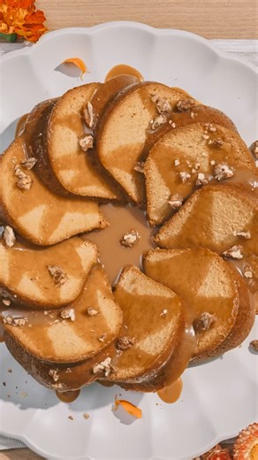 Hot Buttered Rum Wreath Cake