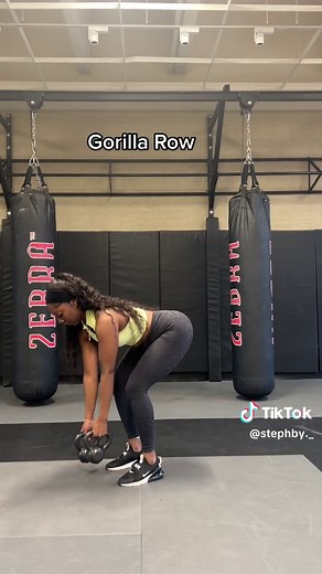 Functional core exerices for the WIN. Try this KB workout to snatch your waist! #fyp #coreworkout #snatchedwaist #kettlebellworkout #gymtok