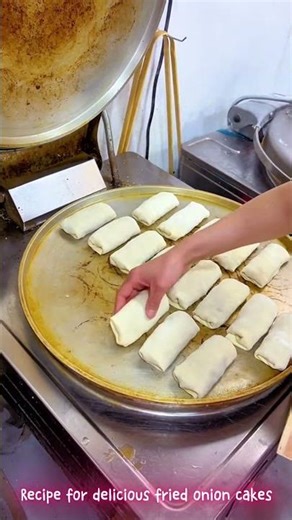 Recipe for delicious fried onion cakes