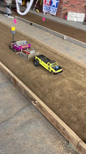 RC truck pulling at the World Championships #rc #rctractorpulling #remotecontrol #ovalrc