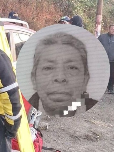 Conductor de unos 75 años sufre paro cardiorrespiratorio, pierde el control del vehículo y fallece tras chocar contra un poste