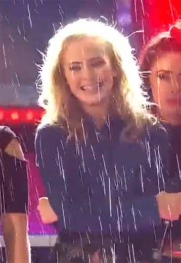 Zara Larsson Lush Life 2015 Sommarkrysset live performance