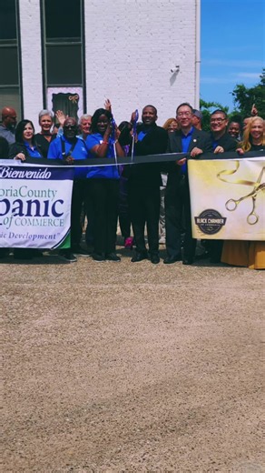 We made Chamber history in Southern Brazoria County today! 🖤✂️🎉 Congratulations to Brazoria County WFG Dream Builders on the GRAND OPENING of their new office in Clute! 🥂 📍 1227 Hwy 332, Suite 8, Clute, TX 77531 And this ribbon cutting was extra special… 🤝🏾 FIRST joint ribbon cutting with the Brazoria County Hispanic Chamber of Commerce 🖤 FIRST Black Chamber ribbon cutting for a Black-owned business in Southern Brazoria County! “A New Location. A Greater Opportunity. A Stronger Community.