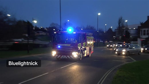 #HIWFRS 1x 2011 (11) plate Scania P280 responding on blue lights and sirens to a unknow incident in cowes while passing medina way roundabout in Newport This is used by the wholetime crew at Newport #blues #fyp #scania