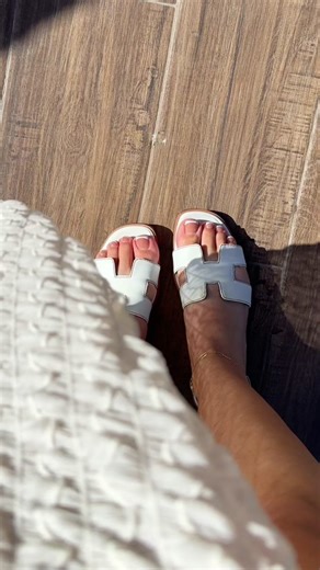 DIY Press-On Toenails: Weird Pedicure Tips & Tutorials