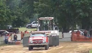 Utica Fest 2015 courtesy of Mike Johnson | 4x4 Gas Pulling Trucks