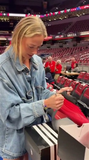 🔥 SOPHIE CUNNINGHAM: GOOD VIBES ONLY! 😍🏀 WNBA FANS CAN’T STOP TALKING!