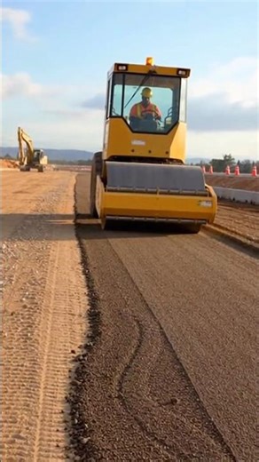 El Paso Invisible que Hace Fuerte una Carretera | Compactación Vibratoria
