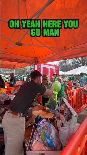 Amazing Alien Balloon Hat