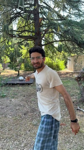 Chris Gyl pa Muqbara Ke – Pashto Funny Ghani Clip