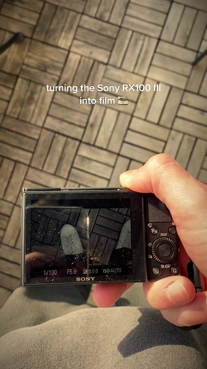 Transforming Sony RX100 III into cinematic film