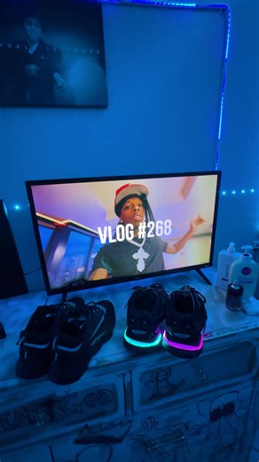 best shop on @bstsneaker.com Us code dre2 for 10% off#baleciagatrack #diorb22 #drip #fyp #viralvideo