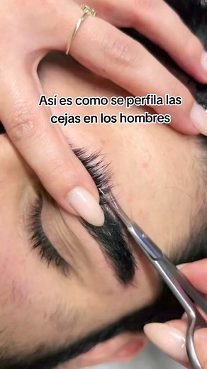 Como perfilar las cejas #barberosespaña #diseñosbarbershop #barberiapro #barberosprofesionales #barberiaprofesional #barberosusa #barberiamexico #tipsbarberia #barberiachile #barberosdelmundo | Barbería Pro