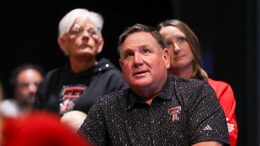 Texas Tech softball coach Gerry Glasco reflects on family, late daughter ahead of WCWS