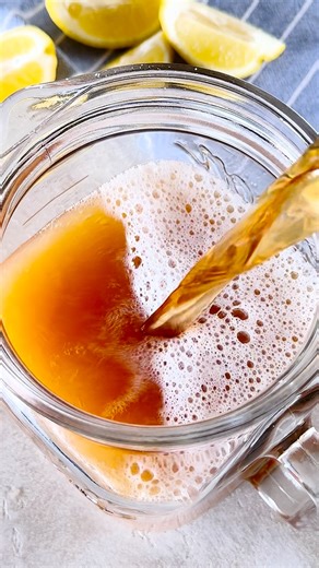 A homemade Arnold Palmer is the perfect drink for summer 🍋 RECIPE- https://therecipecritic.com/arnold-palmer-recipe/ | Tried and True Recipes