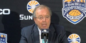 Cumberland University honors Cliff Ellis following legendary coaching career