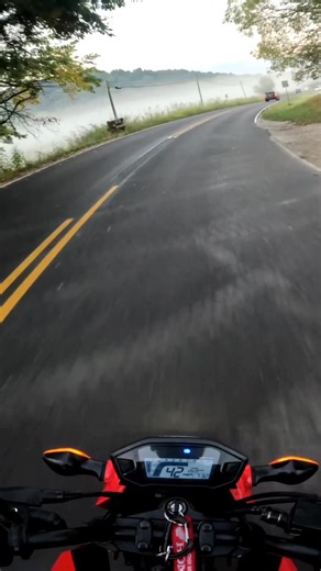 river (@riverpacer)’s videos with Dancing On My Own - Robyn