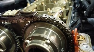 Mercedes C200/C250 M271.8 CGi C-Class failed Camshaft adjusters and stretched timing chain.