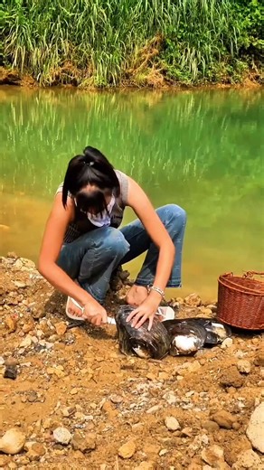 Clam Shell Opens to $5M Diamond - Her Dreams Come True #pearls #viral #foryou #reels #foryoupage #viralvideo | Pearl Hunter