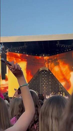 Harry Styles - Golden (Live in Horsens) [N1]