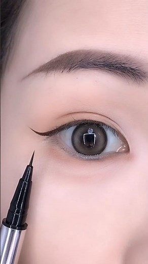 Beginner Eyeliner Tutorial That Makes Your Eyes Look Bigger Instantly | Easy Eyeliner Tips for Begin