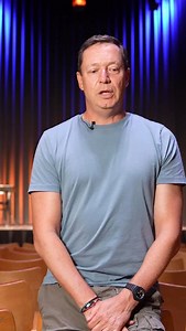 17K views · 1.2K reactions | Frage 36: Was tust du für deine Gesundheit? In meiner Serie: ‚Frag Alex!‘ beantworte ich alle Fragen, die ihr schon immer über mich wissen wolltet.  Ich freue mich auf euer Feedback! #AlexKristan #FragAlex #NeuesFormat #Kabarett #Kabarettist #Comedy | Alex Kristan | Facebook