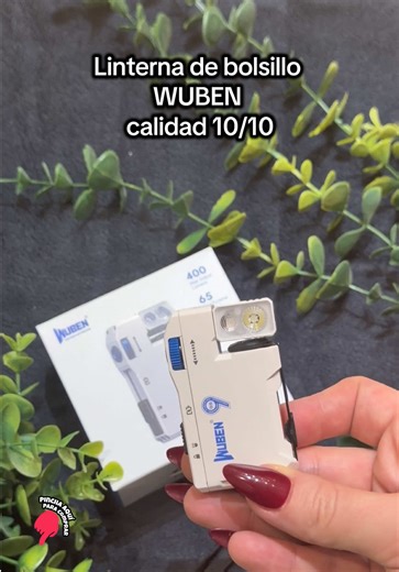 WUBEN G5 potencia táctica en la palma de tu mano. No te dejes engañar por su tamaño. 400 lúmenes de potencia, múltiples modos de color (RGB, alertas) y un diseño ultra compacto. Es el compañero perfecto para tu kit diario. ✅ Hasta 65 horas de batería. ✅ Resistente al agua (IP65). #linterna #wuben #flashlight #linternapotente #llaverolinterna