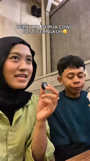 Teh Tarik Menarik on Instagram: "Jujur sedih sih..😢 Teh tarik menarik, tempat nongkrong cozy yang punya Teh Tarik Otentik dan aneka hidangan kopitiam yang cocok buat dijadiin tempat ngumpul bareng kawan, pasangan dan keluarga. 📍TTM 1, Air Mancur Bogor 📍TTM 2, Sukahati Cibinong #tehtarikmenarik #jangandiliriknantikautertarik #kulinerbogor #kulinerhits #kulinercibinong #fyp #viral #reels #trend #trending #explore #meme #memeindonesia #dagelan #fypシ #video #videoreels #video