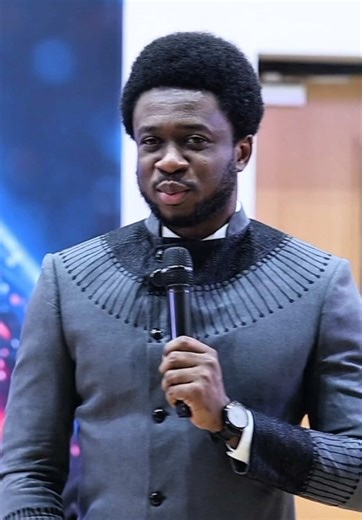 Overcoming Pain with Faith: Insights by Pastor Collins