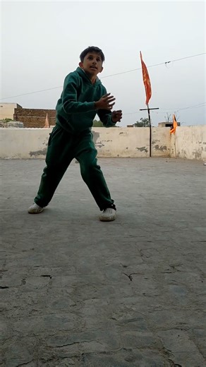Catching Techniques.. #cricketlife #cricketaddict #cricketpassion #cricket #athome#catching