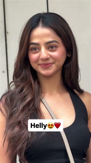 Helly Shah spotted for her dubbing sessions in cool look😍🤩 #hellyshah #tvactress #televisiondiva