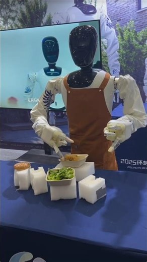 Amazing Robot Performance in China 🤖✨#ChinaRobot #RobotPerformance #FutureTechnology #LiveShow