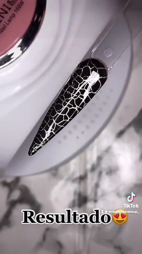 How to Apply Crack Gel Polish for Cracked Nails | Tutorial