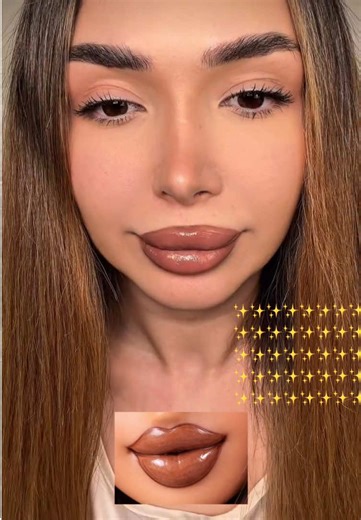 Want fuller lips without filler? 💋 If you have small lips, here are easy makeup tricks to make them look bigger: Slightly overline your lips (just a little above your natural line) Use a lip liner close to your natural lip color Apply a lighter lipstick or gloss in the center for a plumping effect Add a tiny bit of highlighter on your cupid’s bow Avoid very dark matte shades – they can make lips look smaller Simple, quick, and it really works ✨ Try it and see the difference! #foryou #makeuptuto