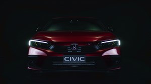 Tăng tốc ấn tượng, tận hưởng đam mê cùng Honda Civic Honda Civic kiên cường phá vỡ những giới hạn với chất thể thao mạnh mẽ và sự vững vàng. Khi cần bứt phá ấn tượng, đừng quên chọn chế độ lái thể thao Sport Mode, xe sẽ tăng tốc dễ dàng bằng cách tăng cường độ nhạy chân ga và mang tới trải nghiệm lái thể thao đầy hứng khởi. Hãy mạnh mẽ lướt qua mọi cung đường cùng Honda Civic và đắm chìm trong từng cung bậc cảm xúc của đam mê lái. Hãy follow ngay Fanpage Ho