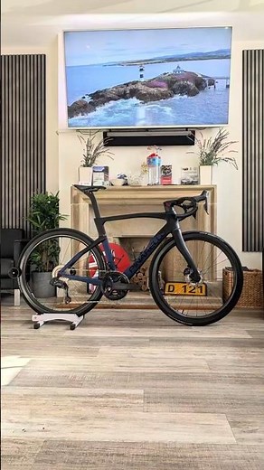 Pinarello Dogma F custom build.